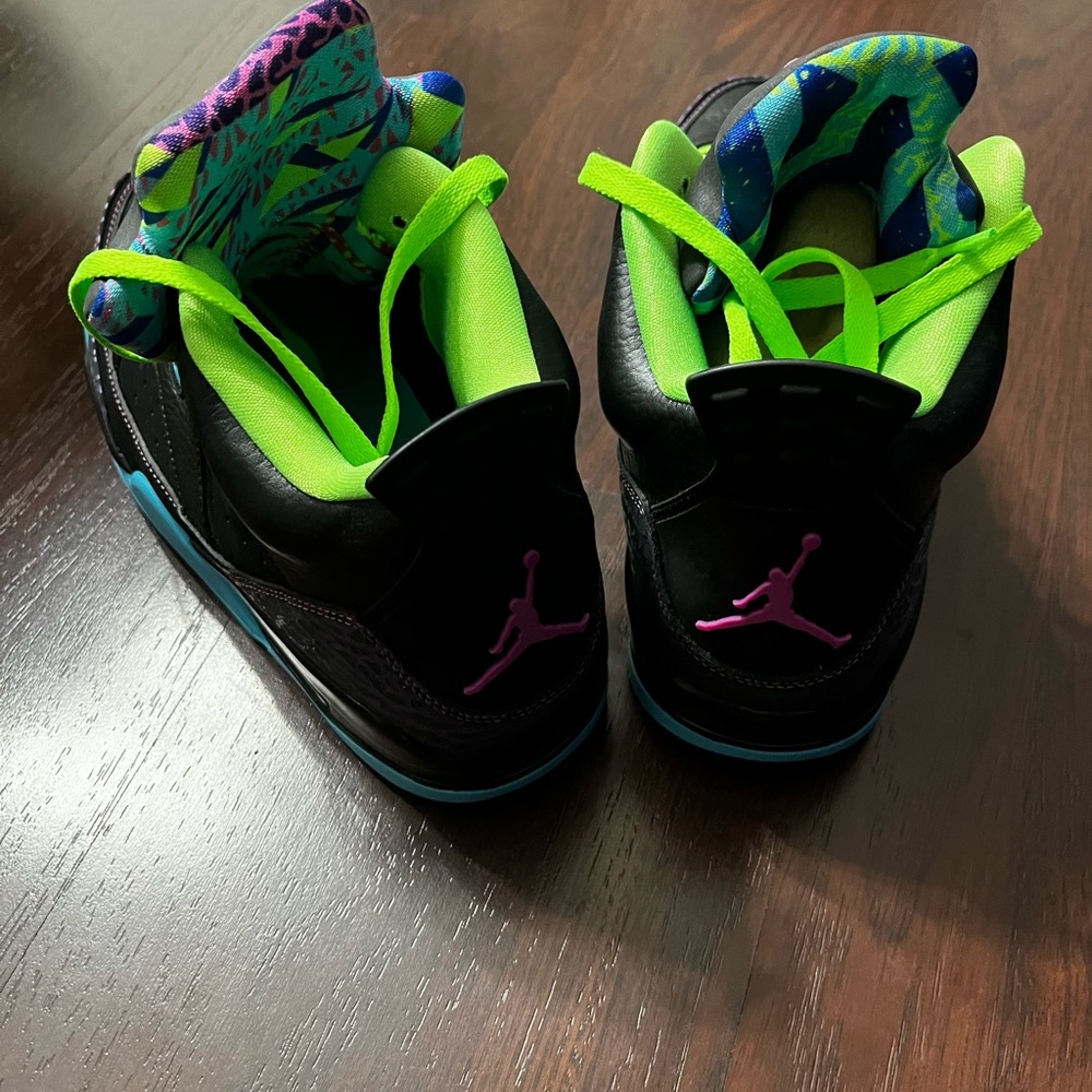 Authentic Jordan - Picture 3 of 4